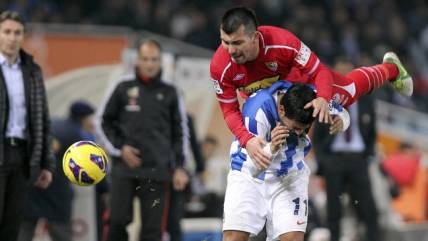 El gol de Gary Medel a Claudio Bravo en la liga española