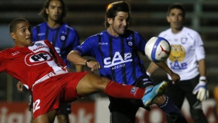 Francisco Arrué anotó de penal otro tanto para Huachipato ante U. La Calera