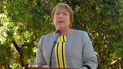 Bachelet y debut de Chile: Solo espero que ganemos bien
