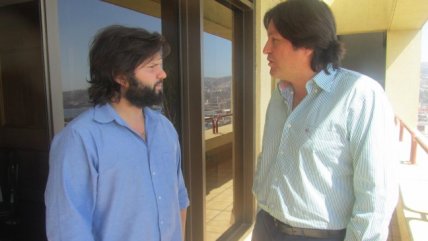 Gabriel Boric y Tucapel Jiménez presentan proyecto que prohíbe eliminar archivos militares