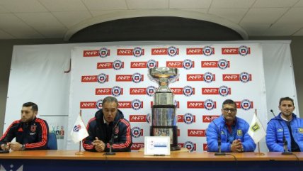 Capitanes y técnicos anticiparon la Supercopa del fútbol chileno
