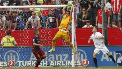 La caída de FC Barcelona ante Sevilla en el regreso de Bravo