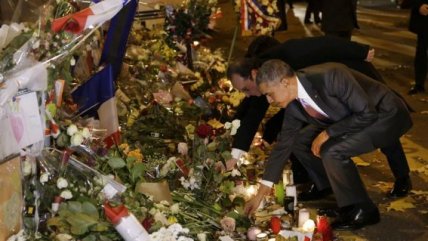   Obama visitó Le Bataclan con Hollande para homenajear a las víctimas 