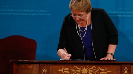   En La Moneda, Presidenta Bachelet promulgó ley que simplifica la reforma tributaria 