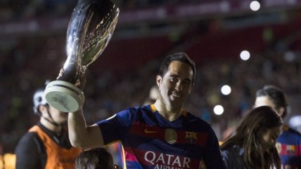 La gran celebración de FC Barcelona y Claudio Bravo el día después de ganar la Copa del Rey
