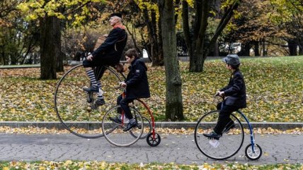 Nostálgica carrera de bicicletas antiguas en República Checa