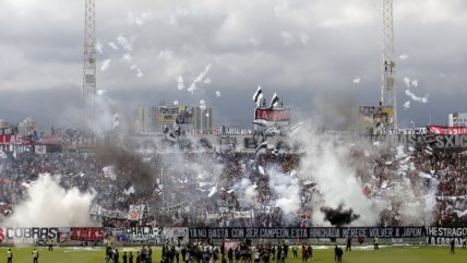 Hinchas de Colo Colo brindaron masivo arengazo previo al Superclásico