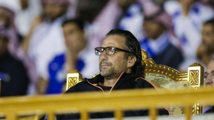 En sillón de oro y junto a Oliver Kahn: Así sigue los partidos en Arabia Saudita Juan Antonio Pizzi
