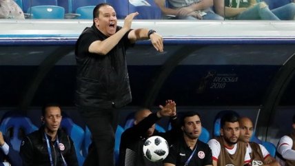 El histrionismo del técnico de Túnez en la caída con Inglaterra