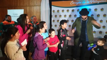 Baile, mate y asado: La jornada de Claudio Bravo en su visita a Coyhaique