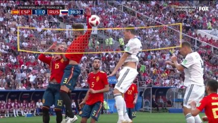 Gerard Piqué fue víctima de los memes tras provocar penal que favoreció la clasificación de Rusia
