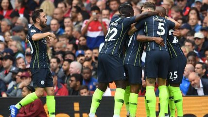 Manchester City inició su defensa del título en la Premier con una inapelable victoria sobre Arsenal