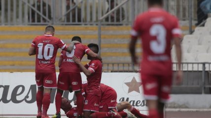 Unión La Calera quedó a un punto del liderato luego de triunfar ante Deportes Antofagasta