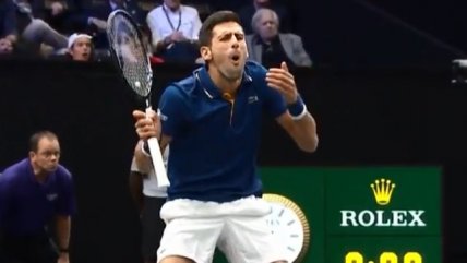 La divertida reacción de Djokovic tras darle un pelotazo a Federer en la Laver Cup