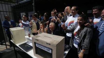 Oposición conmemora los 30 años del triunfo del No