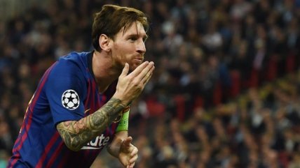 Lionel Messi le firmó un autógrafo a hincha que se tatuó al astro argentino en la espalda