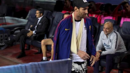 Con el brazo inmovilizado: Messi asistió con su hijo al partido de Barcelona ante Inter
