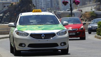   Presentan primer taxi eléctrico que operará en la Región de Valparaíso 