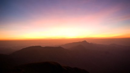   Huso horario único para Chile (o amanecer a las 5:30 de la mañana) 