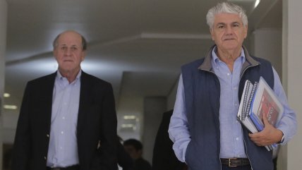  Délano y Lavín finalizaron sus clases de ética  