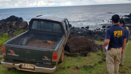  Los daños que dejó el choque de una camioneta contra moái  