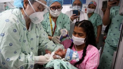  Mujer con Covid-19, en estado de coma, dio a luz por cesárea en Colombia  