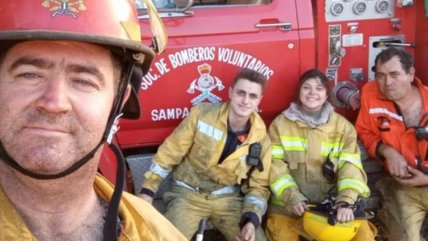   Bombera apagó un incendio justo antes de dar su última prueba en el colegio 