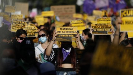  Marchas feministas recorrieron Santiago y Valparaíso  
