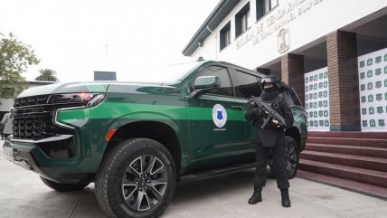   Gendarmería recibió tres nuevas camionetas blindadas para traslados de alto riesgo 