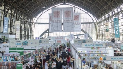   Tercer día de Filsa: Exposición busca acercar a Chile a la cultura literaria de China 