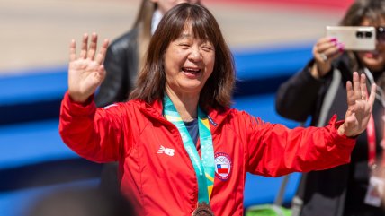   La tenimesista Tania Zeng fue homenajeada en la previa del partido entre Iquique y Unión Española 