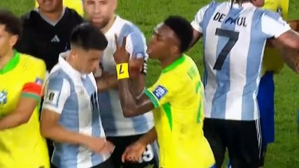   La curiosa provocación de Vinicius: Enrostró sus dos Champions a los campeones del mundo 
