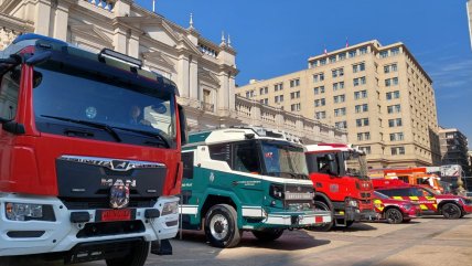   Bomberos de Santiago presentó sus nuevas 