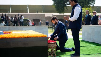   Presidente Boric rindió homenaje a Gandhi en su visita a India 