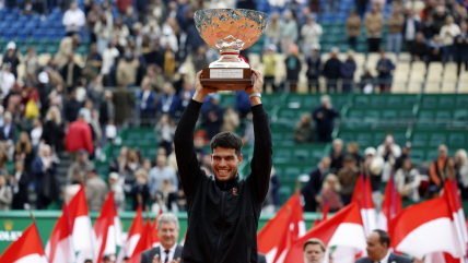   Carlos Alcaraz celebró su primer título en Montecarlo y el sexto a nivel Masters 1.000 