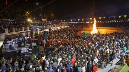   Miles de personas disfrutaron de la Fogata del Pescador en Valparaíso 