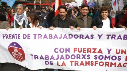   Masiva concurrencia en marcha de la CUT por el Día del Trabajador 
