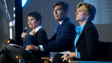   Tohá, Matthei y Parisi expusieron propuestas en tecnología financiera 
