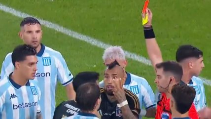   [VIDEO] La polémica expulsión de Arturo Vidal tras gestos a la hinchada de Racing 