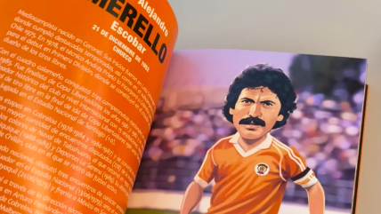   Carlos Campos presentó el libro 