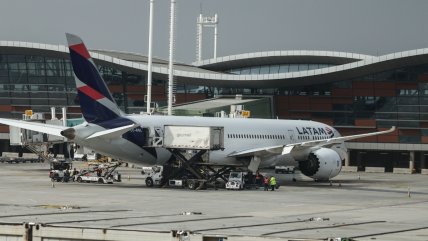   Con reprogramaciones y vuelos cancelados comenzó huelga de pilotos de Latam 