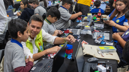   Niños de Renca crearon su propio robot gracias a iniciativa municipal-universitaria 