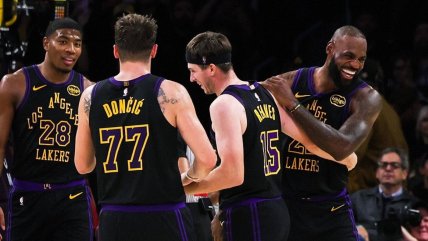   LeBron James debutó en su temporada 23 en la NBA 