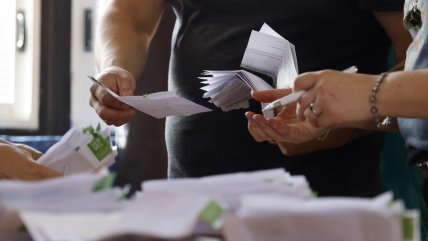  Cómputo Servel al 99% escrutado: Kast, 58% | Jara 42%  