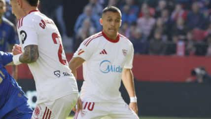   Pura sonrisa: La publicación de Alexis tras destacar en triunfo de Sevilla 