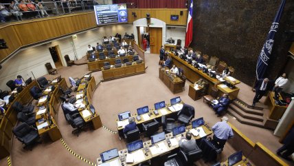   Senado aprueba proyecto que otorga titularidad a profesores contratados por más de tres años 