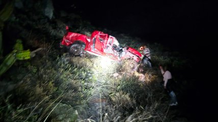   Camioneta desbarrancó 400 metros en ruta Huara-Colchane: dos fallecidos 