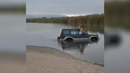  Conductora fue multada por irrumpir en el humedal urbano del Río Elqui  