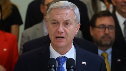  Cable chino: Kast quiere reunirse con Boric para 