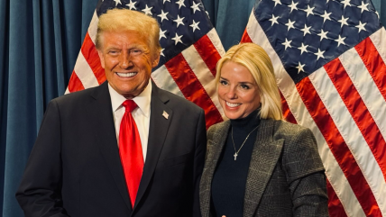   Donald Trump destituyó a la fiscal general de EE.UU., Pam Bondi 